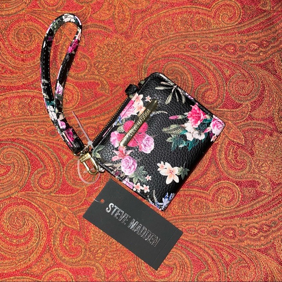 Steve Madden Handbags - STEVE MADDEN WALLET
